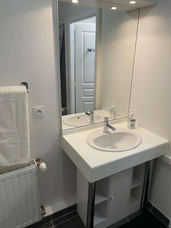 Chambre Agreable Avec Jacuzzi Marsylia Zewnętrze zdjęcie