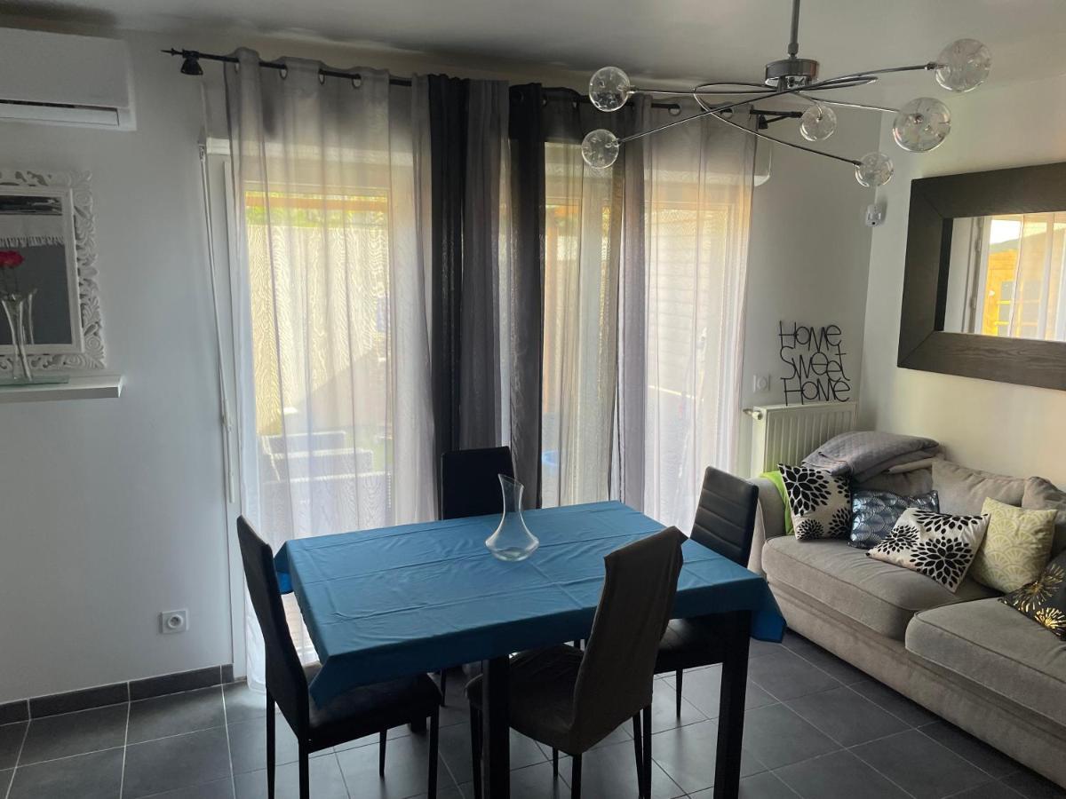 Chambre Agreable Avec Jacuzzi Marsylia Zewnętrze zdjęcie