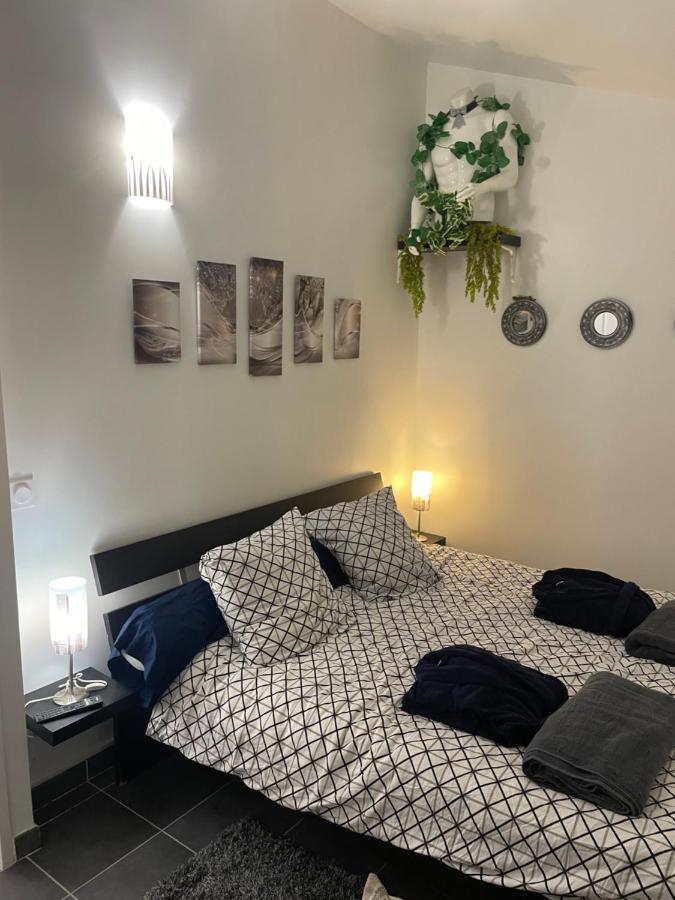 Chambre Agreable Avec Jacuzzi Marsylia Zewnętrze zdjęcie